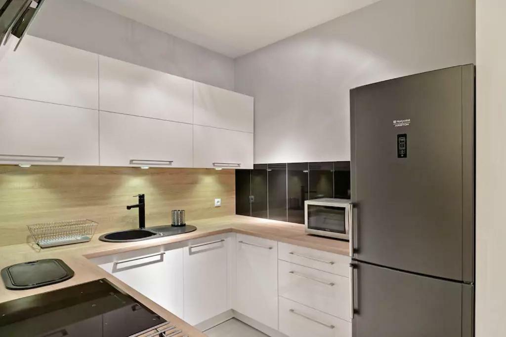 Strict Center Towarowa Apartamento Poznań Exterior foto