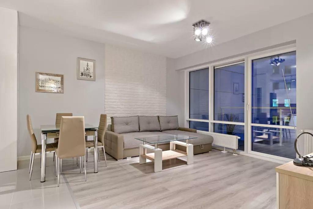Strict Center Towarowa Apartamento Poznań Exterior foto